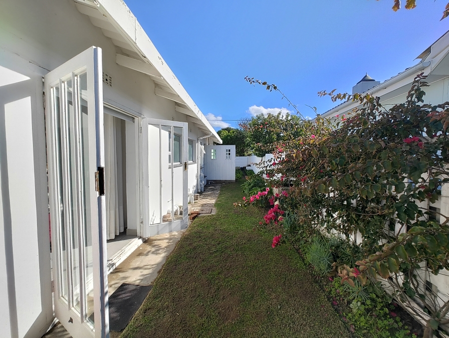 To Let 3 Bedroom Property for Rent in Stilbaai Wes Western Cape